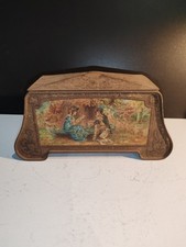 Ancienne boîte métallique