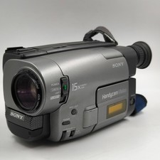 Caméscope Sony CCD-TRV14 E