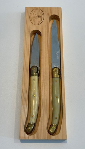 Laguiole knives set of - -,