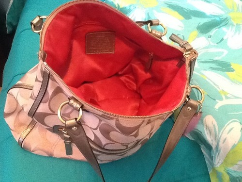 100 authentic coach - 100%,