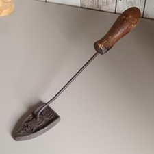 ancien fer a repasser a