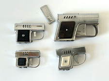Lot de 4 anciens briquets à