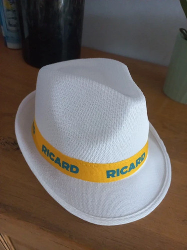 Chapeau ricard - un,