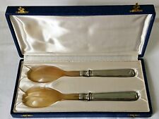 COUVERTS à SALADE en METAL ARGENTE poinçonné et CORNE dans leur ECRIN COFFRET