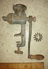 D4- Hachoir à viande manuel à fixer sur table PERFECTION PARIS N°1