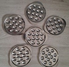 LOT DE 6 PLATS / ASSIETTES POUR ESCARGOTS  EN ALU - 12 TROUS
