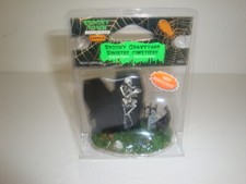Lemax SPOOKY TOWN Spooky Graveyard Spooky Town Figurine In Package 