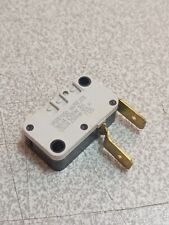 VRSR01AS6 Contacteur Micro Switch 2 Broches Ancrage Sèche-linge Candy Hoover