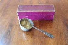 Passe thé en argent MINERVE