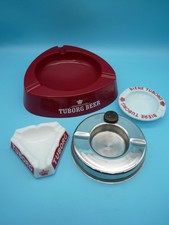 Lot de 4 anciens Cendriers  /