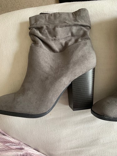 Bottes neuves avec - , étiquettes