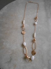 COLLIER SAUTOIR DORE ET PERLES de LA FEE MARABOUTEE - NEUF