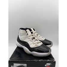 Air Jordan 11 Retro Concord