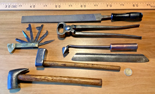 Outils anciens old tool vieux - anciens,old, tool,vieux