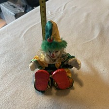 Petit clown en porcelaine