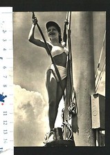 Jeune Femme En Maillot De Bain