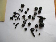 Lot de boutons et perles