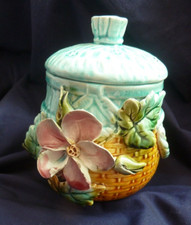 pot en barbotine décor fleurs