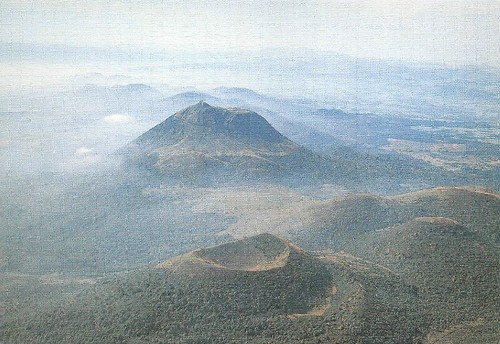 Monts volcans auvergne - monts,
