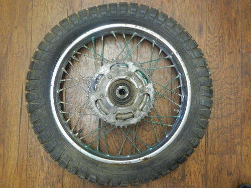 Roues arrière 1975 honda - roues,