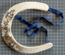 Diadème tiare sur fond de