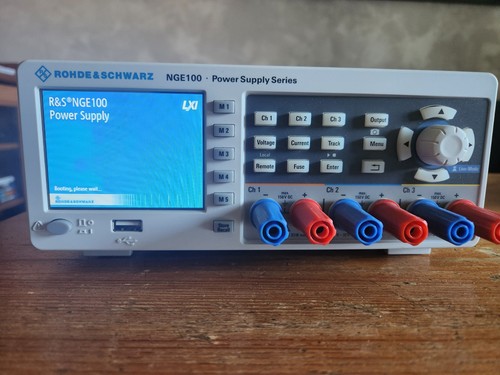 Rohde schwarz nge103b - &,