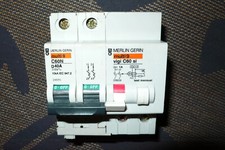 DISJONCTEUR DIFFERENTIEL 40A