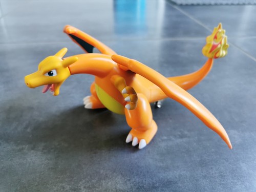 Figurine pokémon dracaufeu - figurine,