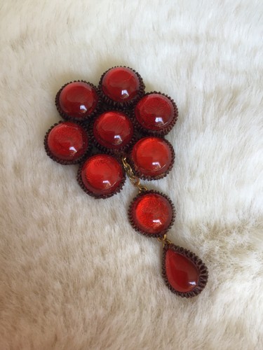 Belle broche talosel - belle, rouge