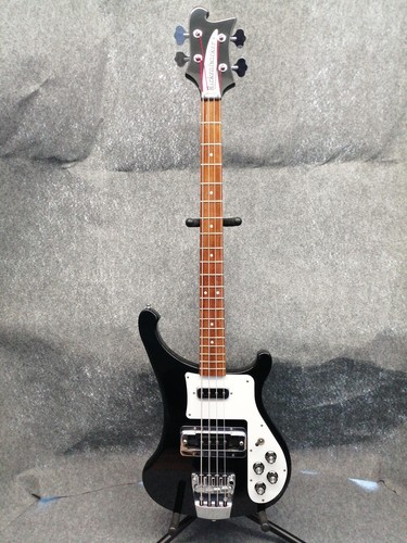 Guitare basse électrique