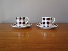 2 Tasses à café & sous tasses SARREGUEMINES modèle Plaid écossais Noir et Rouge