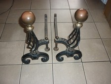 chenets de cheminée avec boule en bronze ? ou laiton fer forger en bon état