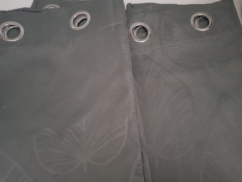 Deux rideaux occultants vert - rideaux,