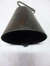 Cloche de vache , mouton , ou