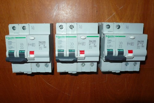 Disjoncteur differentiel 32a - disjoncteur,