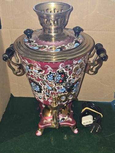 Samovar ancien métal peint