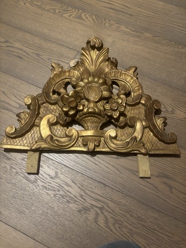 Fronton ancien bois sculpte - en,