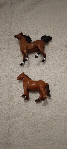Lots figurines chevaux - le,