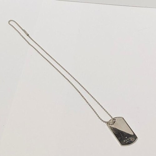 Collier pendentif étiquette