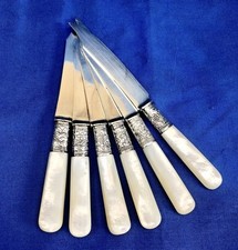 6 ANCIENS COUTEAUX A TARTINER BEURRE METAL ARGENTE & NACRE LANDERS FRARY & CLARK