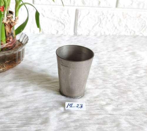 Tasse eau jus lait - tasse, À