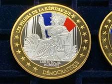 Lot de 2 médailles de la