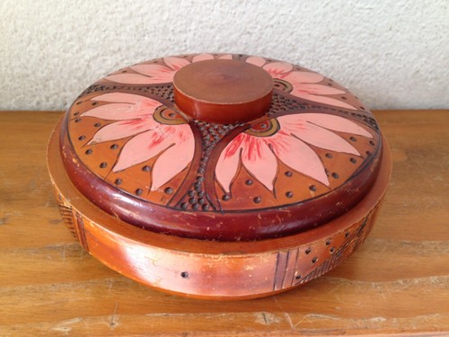 Ancienne boite coffre en - ,