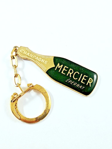Porte cles champagne mercier - -,
