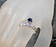 Bague  or blanc  18K  sertie d