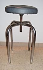TABOURET INDUSTRIEL LOFT en métal des 1950 Hauteur de 51 à 64 cm