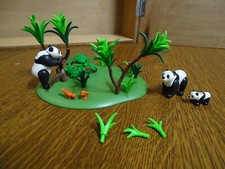 Playmobil famille pandas numéro 3241 complet très bon état
