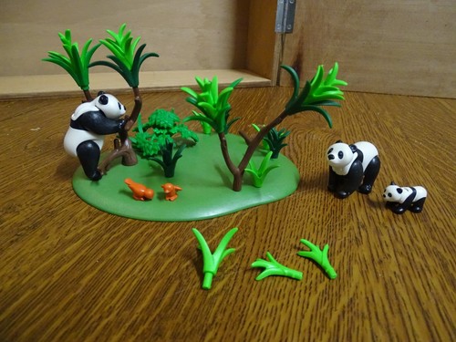 Playmobil famille pandas