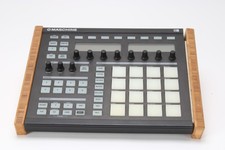 Contrôleur De Batterie Native Instruments NI Maschine Avec Rack En Bois