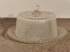 Ancienne cloche à fromage et son plateau, verre pressé moulé pointes de diamant